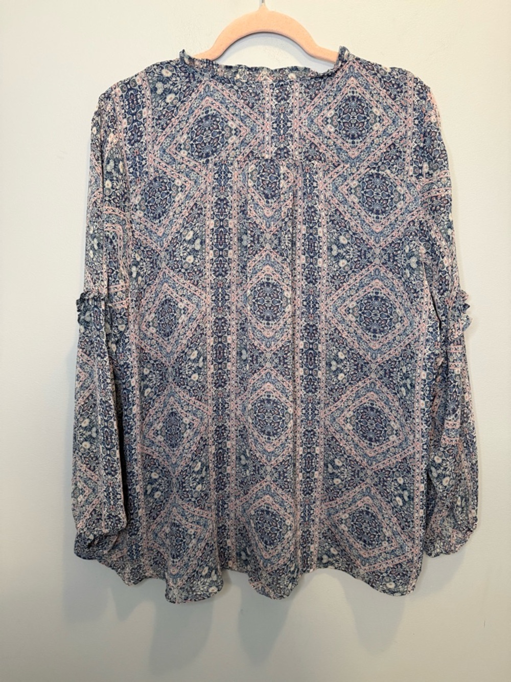 NWT Westport Dressbarn Blue and Pink Paisley V-Neck Peasant Blouse 1x - Picture 2 of 6